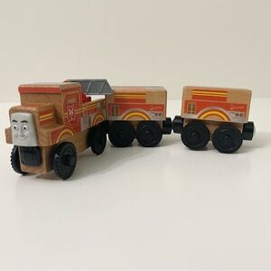 Thomas & Friends Wooden Flynn and Flynns Tender Train